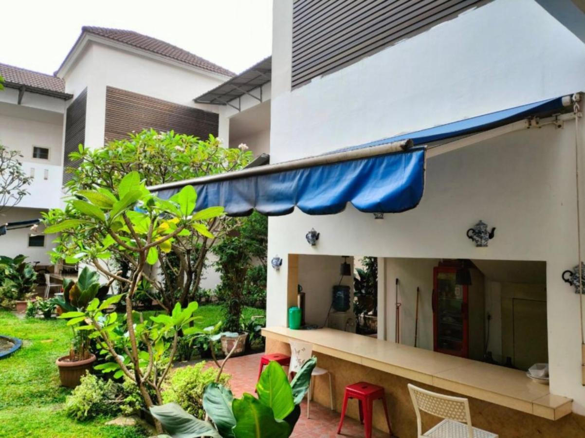 棉兰 Roemah Moesi酒店 外观 照片